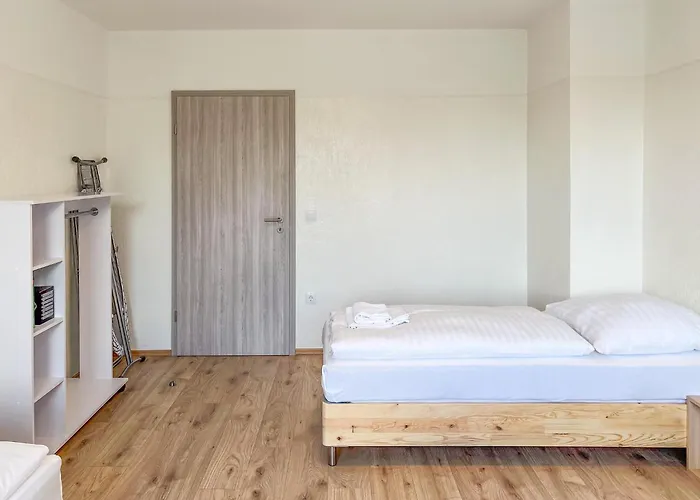 T&k Near Messe Fair Trade Duesseldorf Und Airport 1a * Duisburg